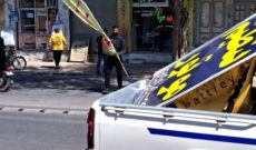 پرچم‌های بادبانی تبلیغاتی برچیده می‌شوند